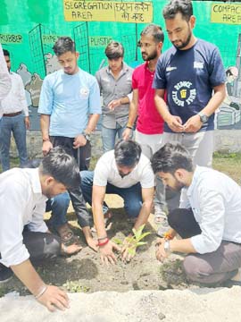 ABVP ने विश्व पर्यावरण दिवस 5 जून को सहस्त्रधारा में स्वस्छता कार्यक्रम में लिया हिस्सा